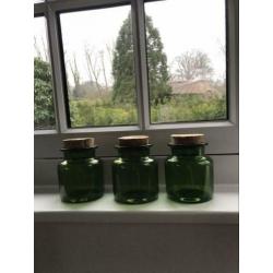 3 groene glazen voorraad opberg snoep pot kurk keuken