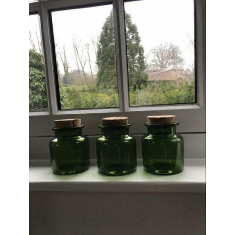 3 groene glazen voorraad opberg snoep pot kurk keuken