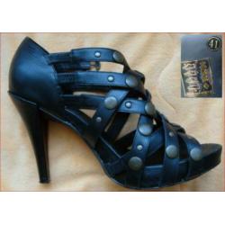 Stoere echt leren zwarte XIT sandalen met studs maat 41 zgan