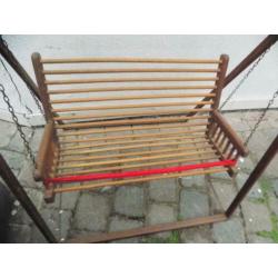 Poppen Deens design schommelstoel voor poppen vintage retro.