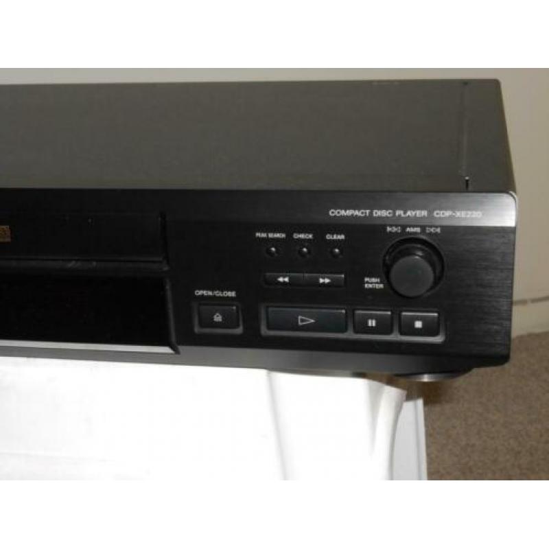 SONY CDP XE220..Compactdisc player