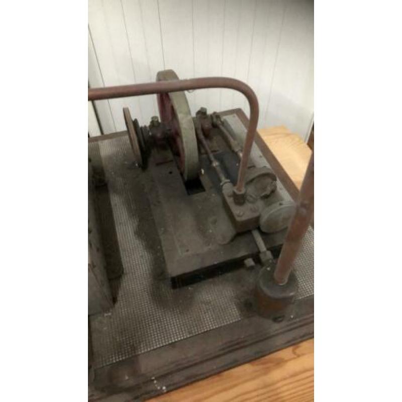 Zoldervondst grote stoommachine