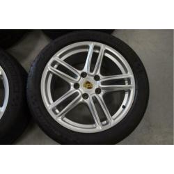19" Porsche Panamera Velgen 5x130 + Zomerbanden BREEDSET