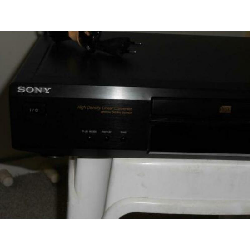SONY CDP XE220..Compactdisc player
