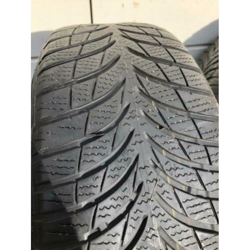 BMW 4x winterbanden en originele velgen Goodyear 195-55-16!!