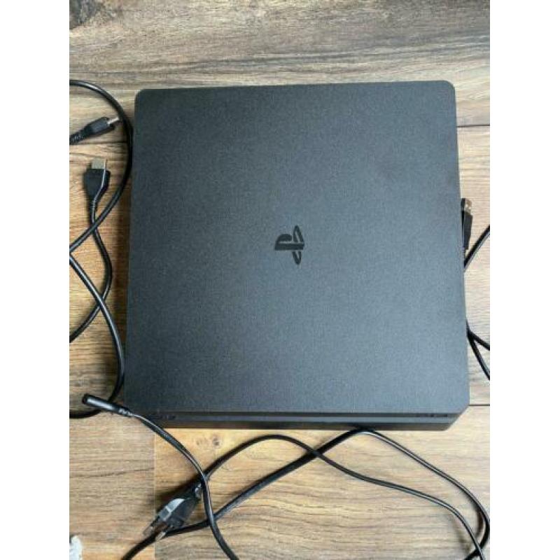 Ps4 slim 1tb