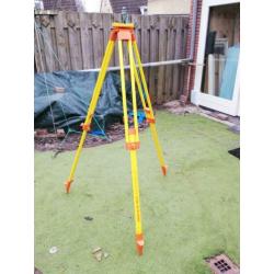 Wild Heerbrugg Statief voor laser en waterpas instrument