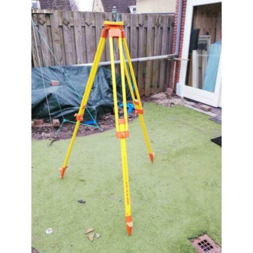 Wild Heerbrugg Statief voor laser en waterpas instrument