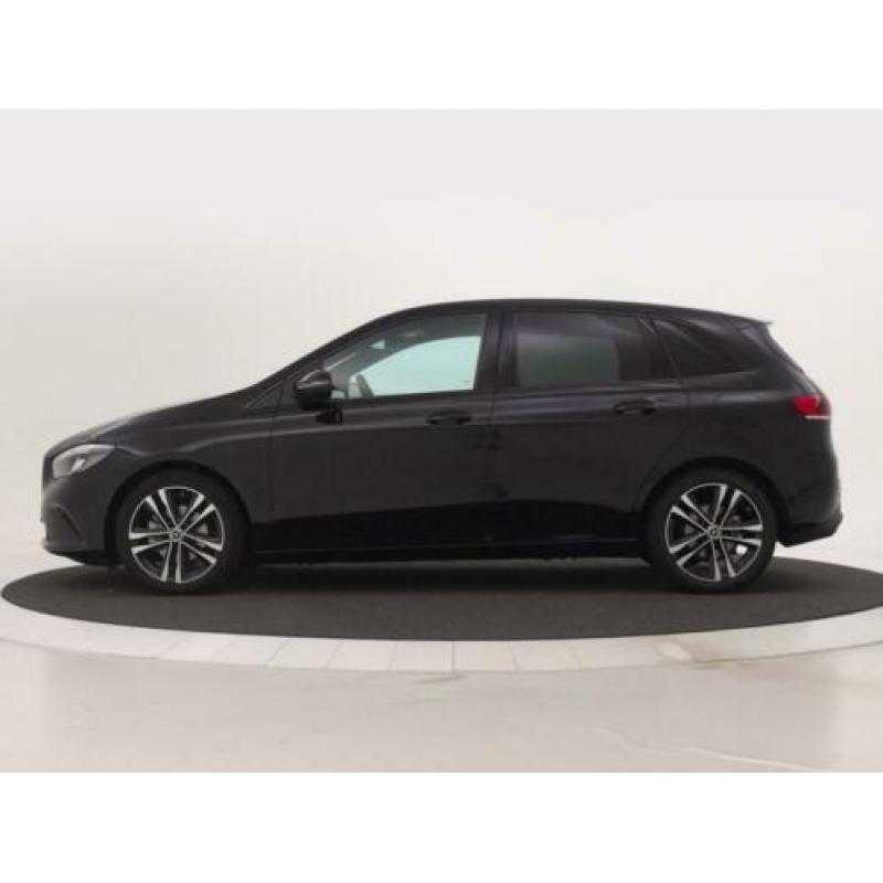 Mercedes-Benz B-Klasse 180 Launch Edition Progressive | Nigh