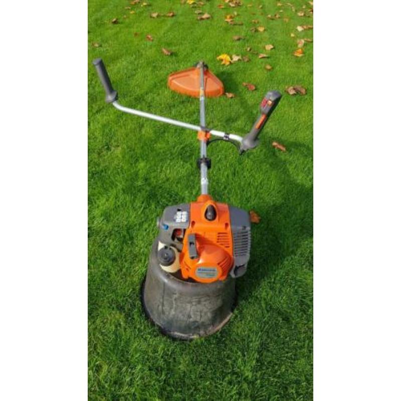 Husqvarna 128 r kantenmaaier/ bosmaaier