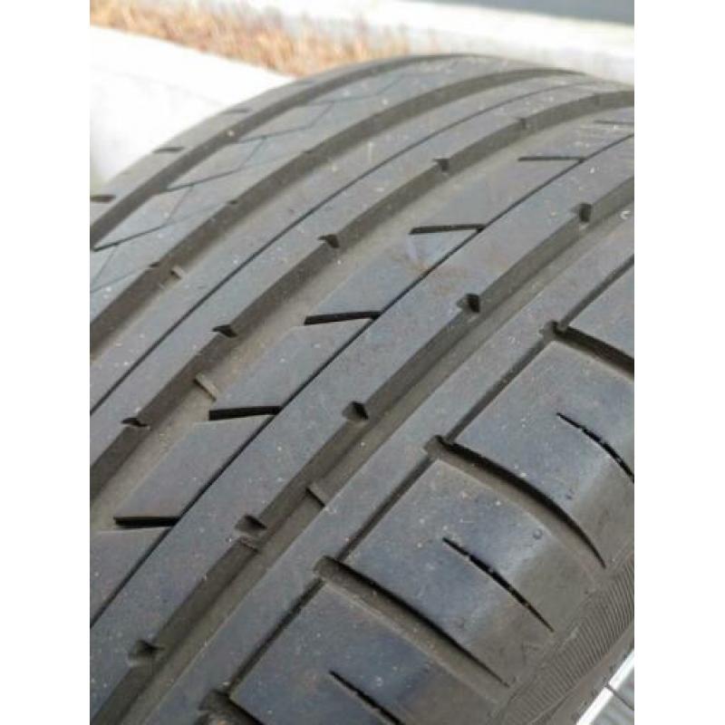 4x zomerband met 17inch volkswagen velg