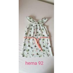 Meerdere kleding stukken van verschillende 'merken'.