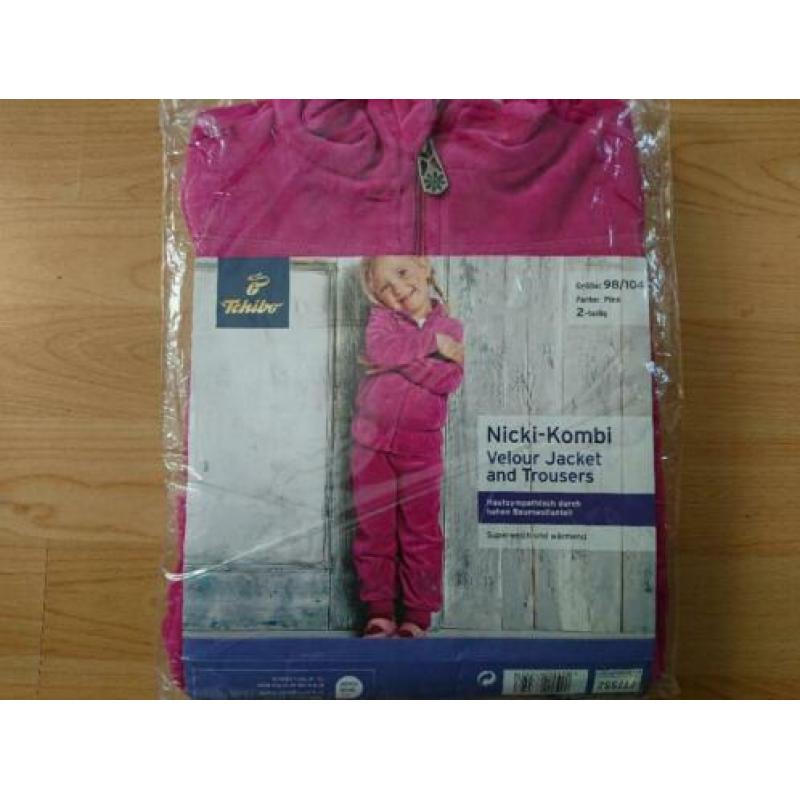 Jasje met broek maat 98/104