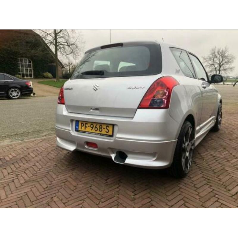 Suzuki Swift 1.3 3D 2009 Grijs