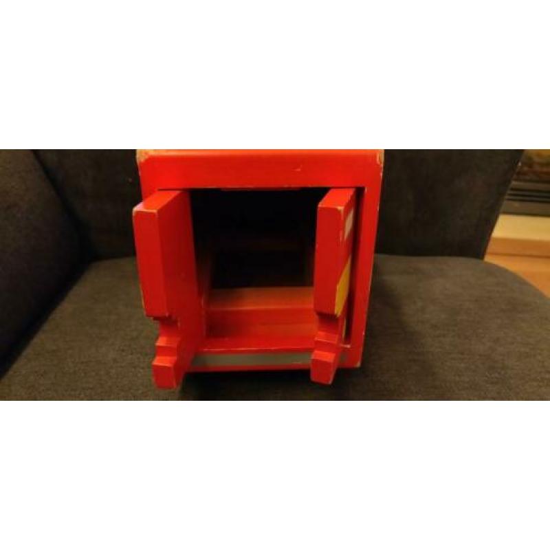 Houten brandweerauto