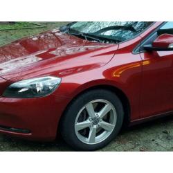 Volvo V40 2.0 D3 Geartronic 2015 Rood