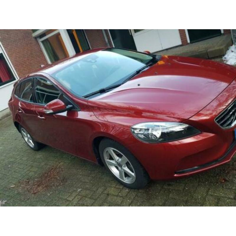 Volvo V40 2.0 D3 Geartronic 2015 Rood