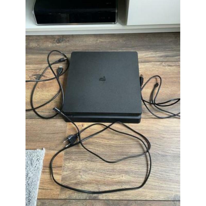 Ps4 slim 1tb