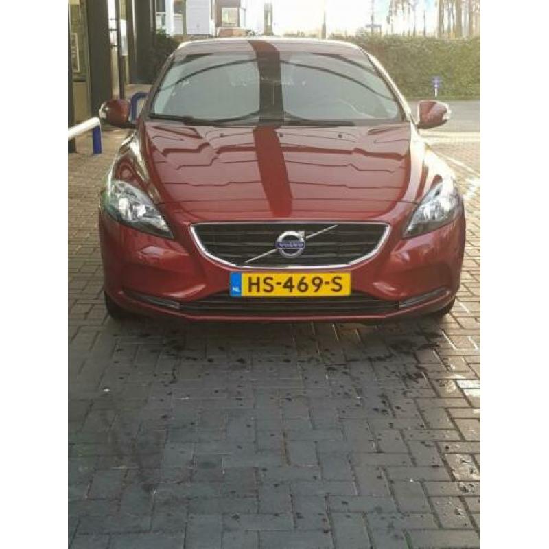 Volvo V40 2.0 D3 Geartronic 2015 Rood