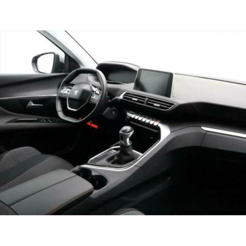 PEUGEOT 3008 1.2 PureTech 130pk Blue Lease Executive