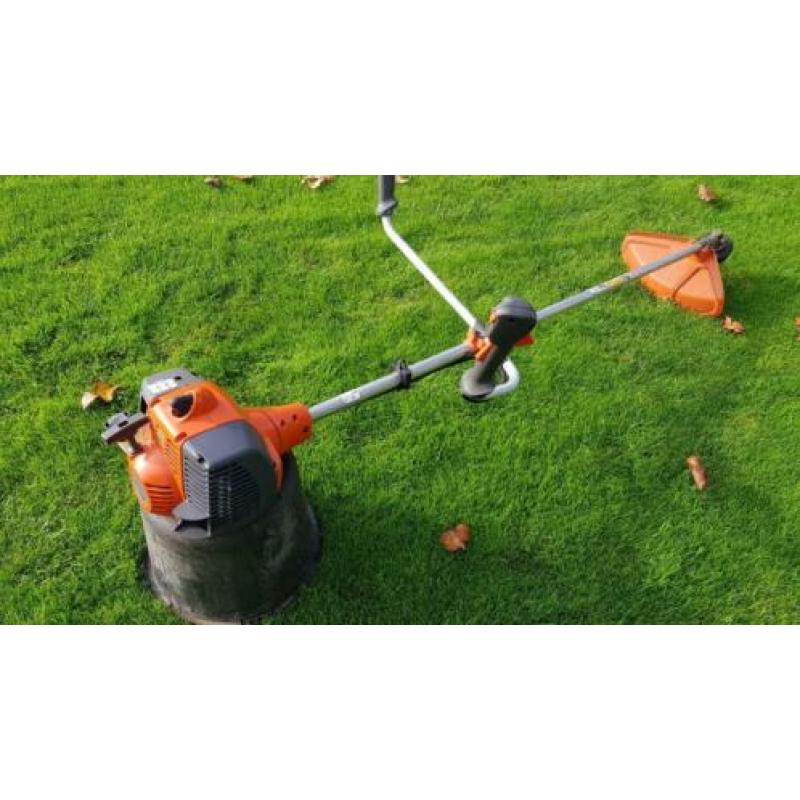 Husqvarna 128 r kantenmaaier/ bosmaaier