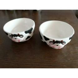 Servies met koeienprint