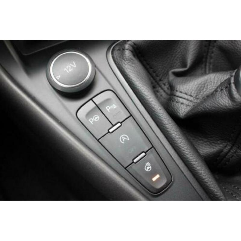 Ford Focus Wagon 140PK EcoB. ST-Line Navi/Cruise-control/Win