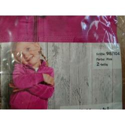 Jasje met broek maat 98/104