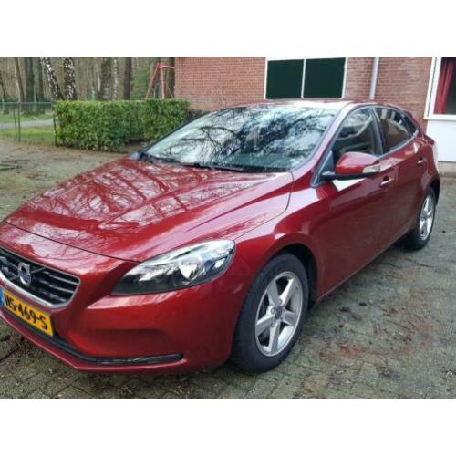Volvo V40 2.0 D3 Geartronic 2015 Rood