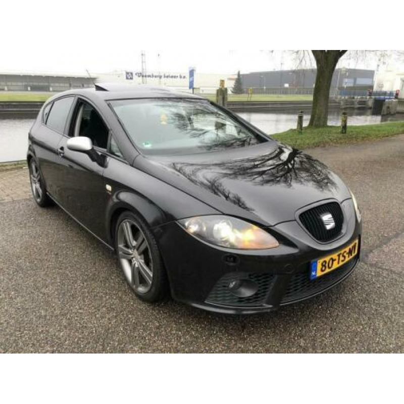 SEAT Leon 2.0 TFSI FR 6-bak/xenon/opendak/252pk/cupra/kanon