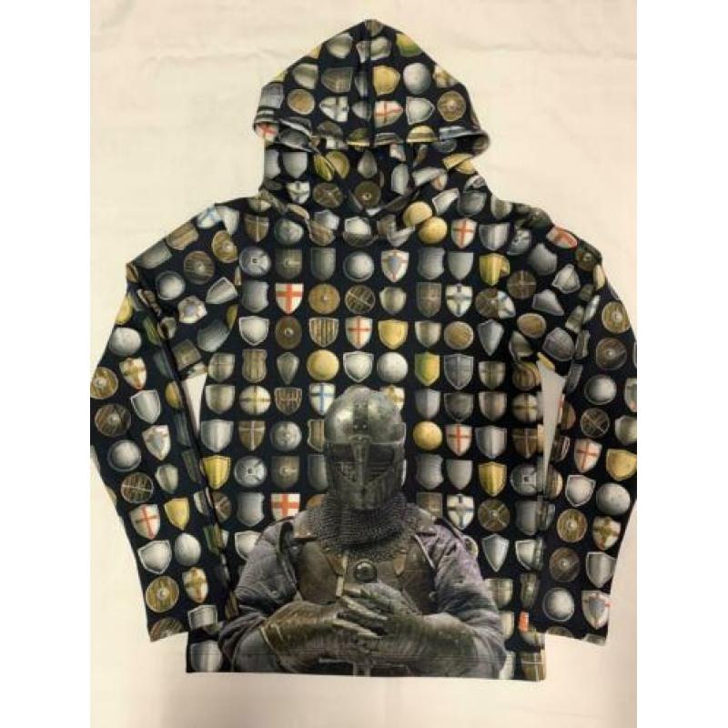 Trui/shirt/hoodie met ridder maat 134