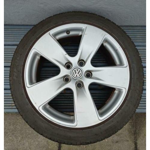4x zomerband met 17inch volkswagen velg