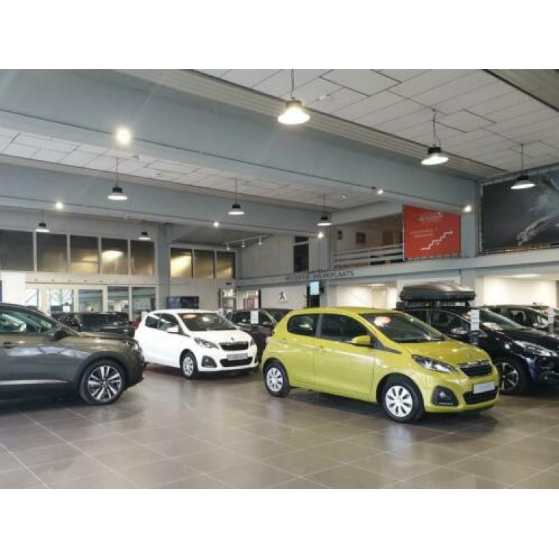 Peugeot 208 1.2 PureTech Blue Lion | Navi | LMV | PDC |