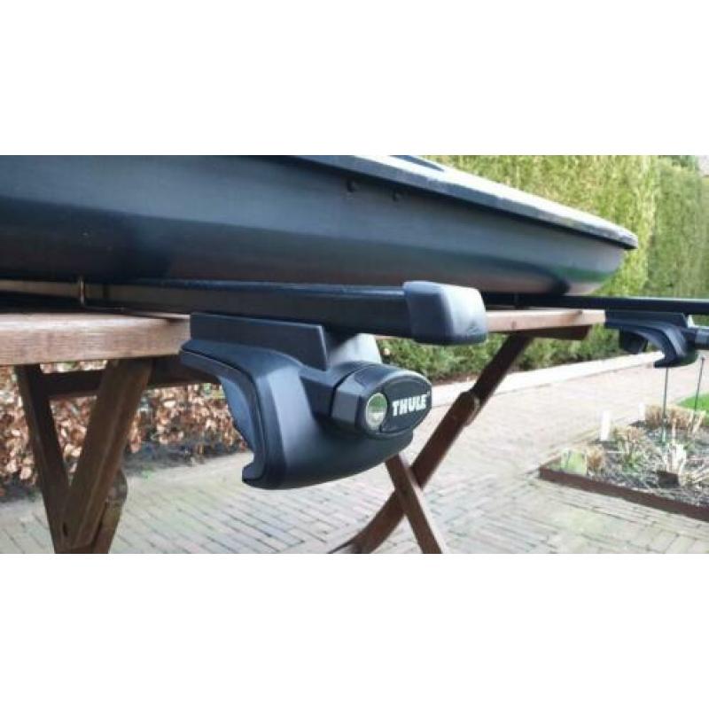 Thule Rapid System 757 voetset +draagstangen i.z.g.s. oa V70