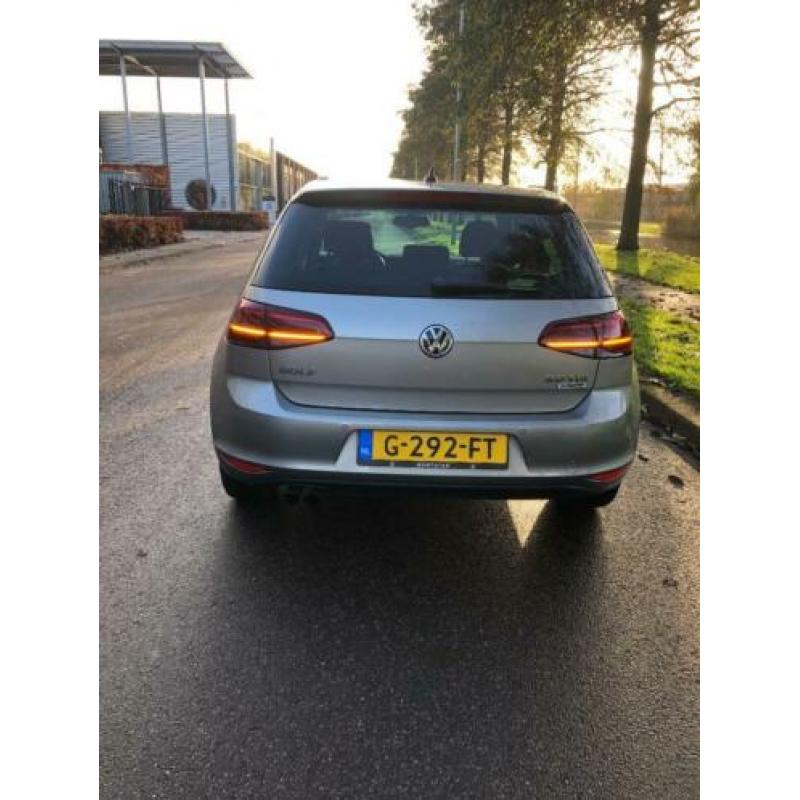 Volkswagen Golf VII 2.0 TDI 150pk BMT 5D DSG 2016 Grijs