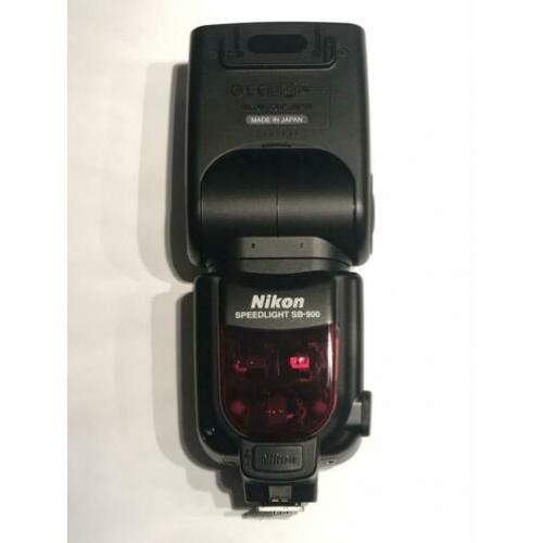 Nikon speedlight SB-900