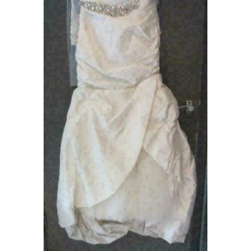 Linea Raffaelli offwhite strapless bruidsjurk maat 40