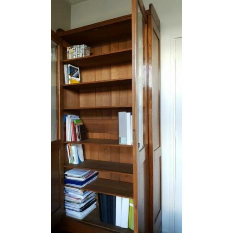 Grote Boekenkast. Drie Stuks.