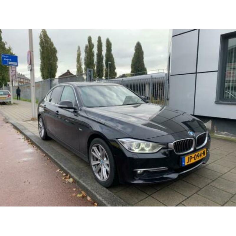 BMW 3-serie 320d Efficient Dynamics Edition Luxury Line Xeno