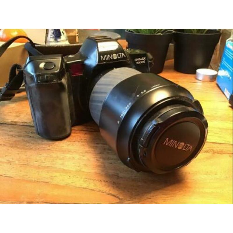 Minolta analoog camera met lens,dynax 7000i