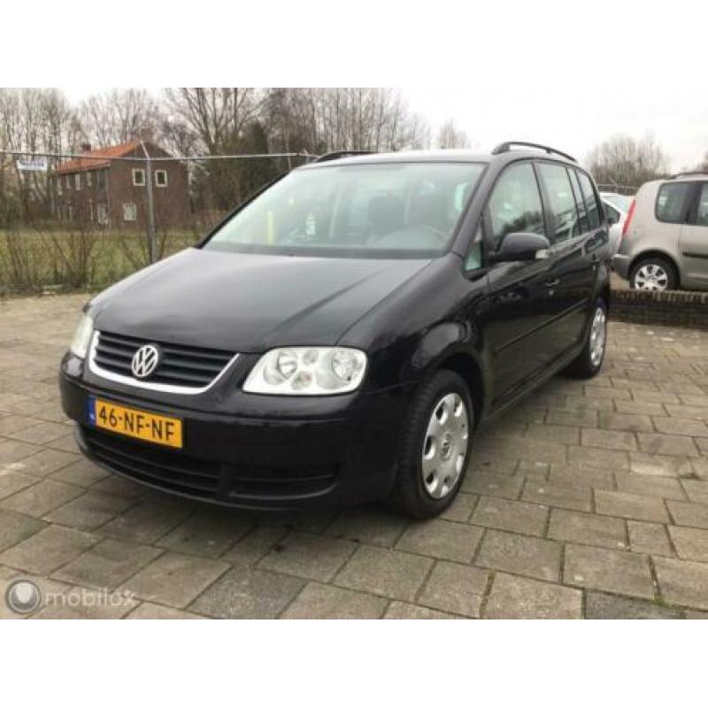 Volkswagen Touran 1.6-16V FSI