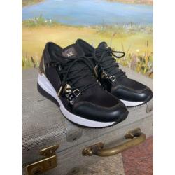 Michael Kors Lage sneakers Liv-Trainer. Zwart maat 36.