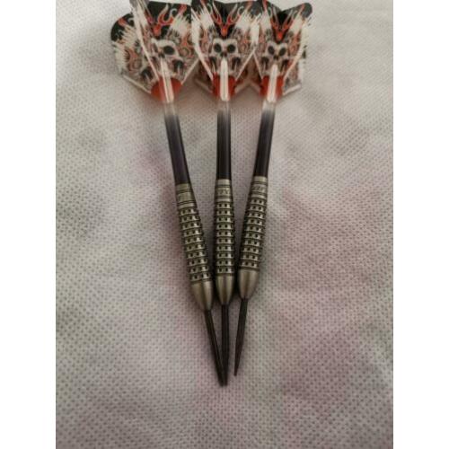 8 setjes darts alles 1 koop 150.