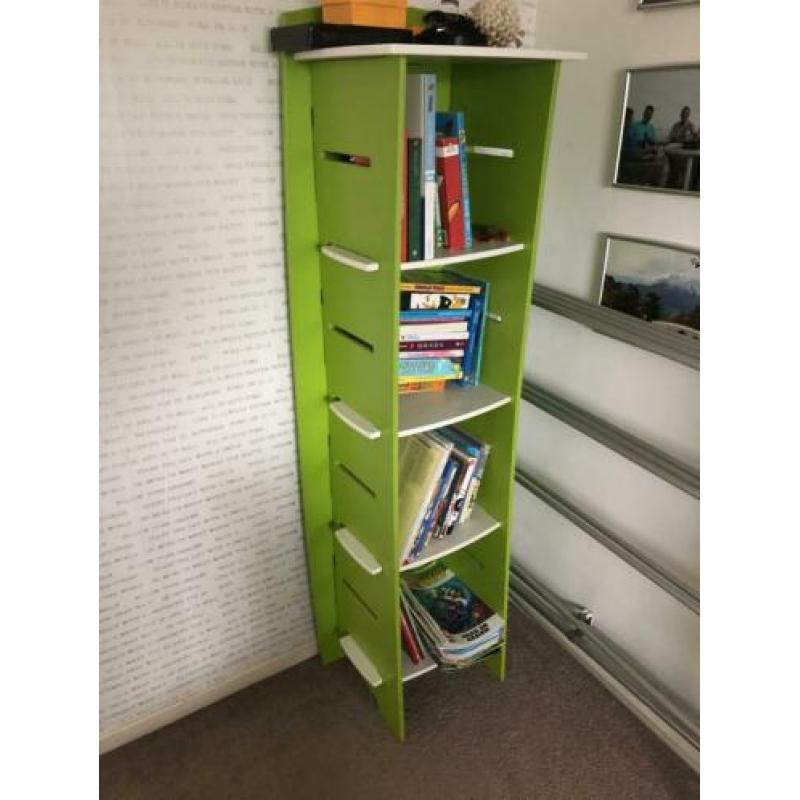 Kinder bureau, mooi design, wit/groen incl boekenkast
