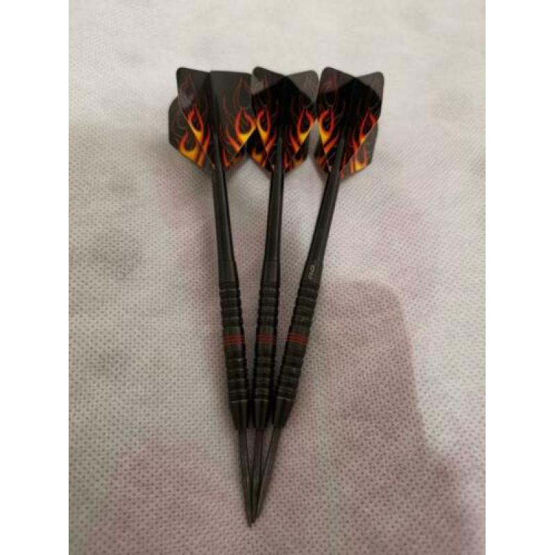 8 setjes darts alles 1 koop 150.