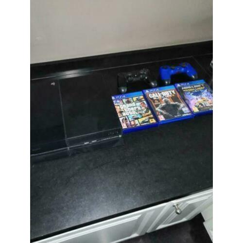 Playstation 4 met games en controllers