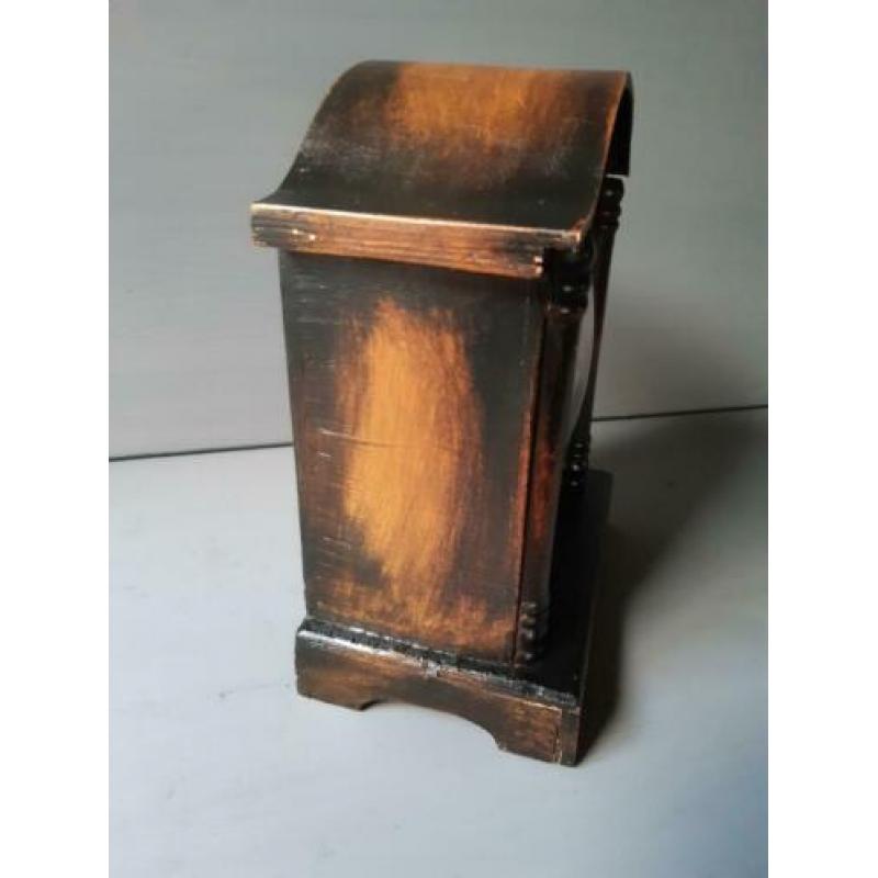 Brocante klok, hout Hoog: 22 cm Breed: 17 cm