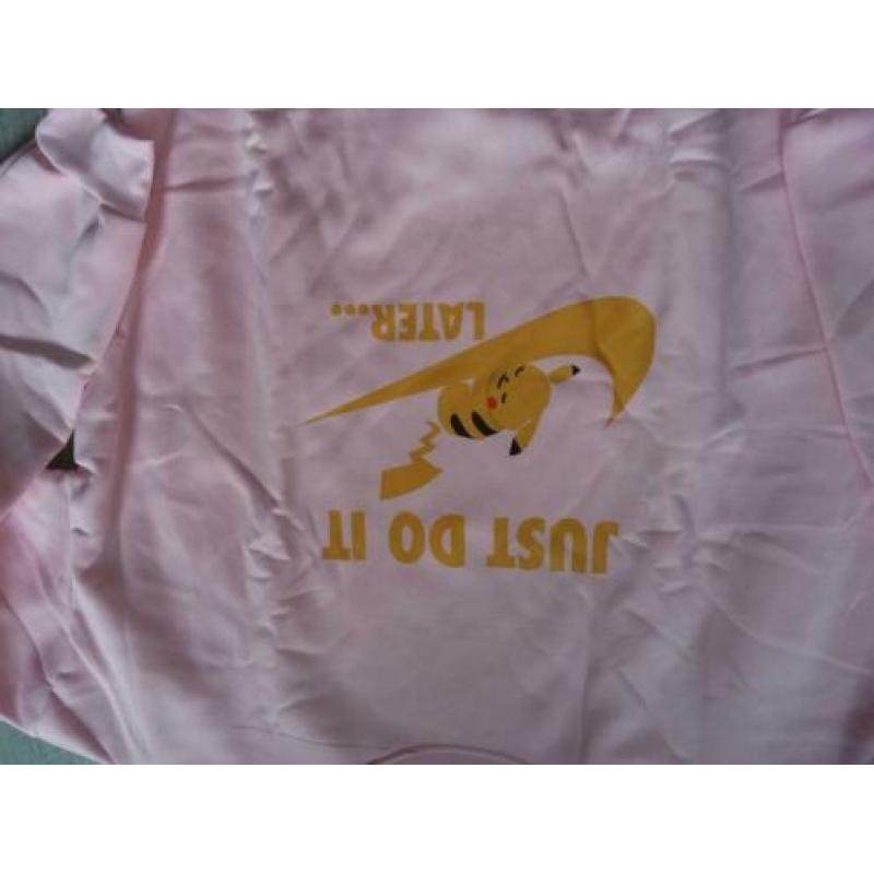 NIEUW Pokémon pikachu sweater maat 48 / 4xl Roze