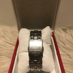 Mooi zilveren Pulsar horloge