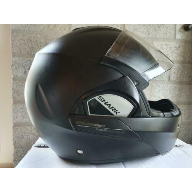 Te koop: In prima staat verkerende Shark Evoline 3, maat L